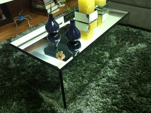 Mesa de Centro Espelhada - Med. 120 x 80 x 25 cm